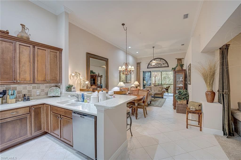 12040 Matera LN 202-2