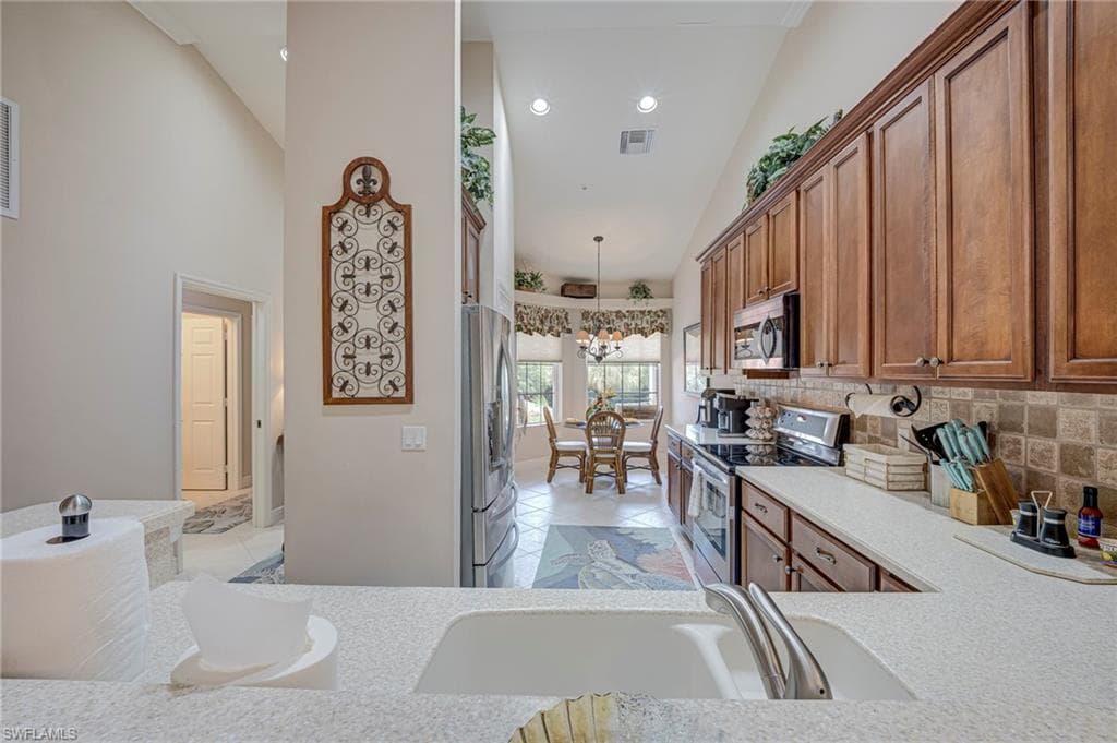 12040 Matera LN 202-10