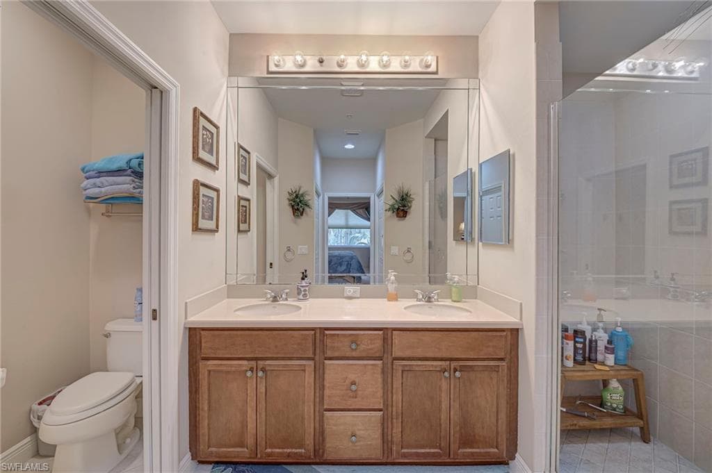 12040 Matera LN 202-19