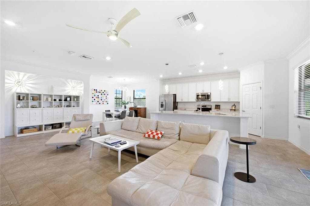 2352 Anguilla DR 201-7