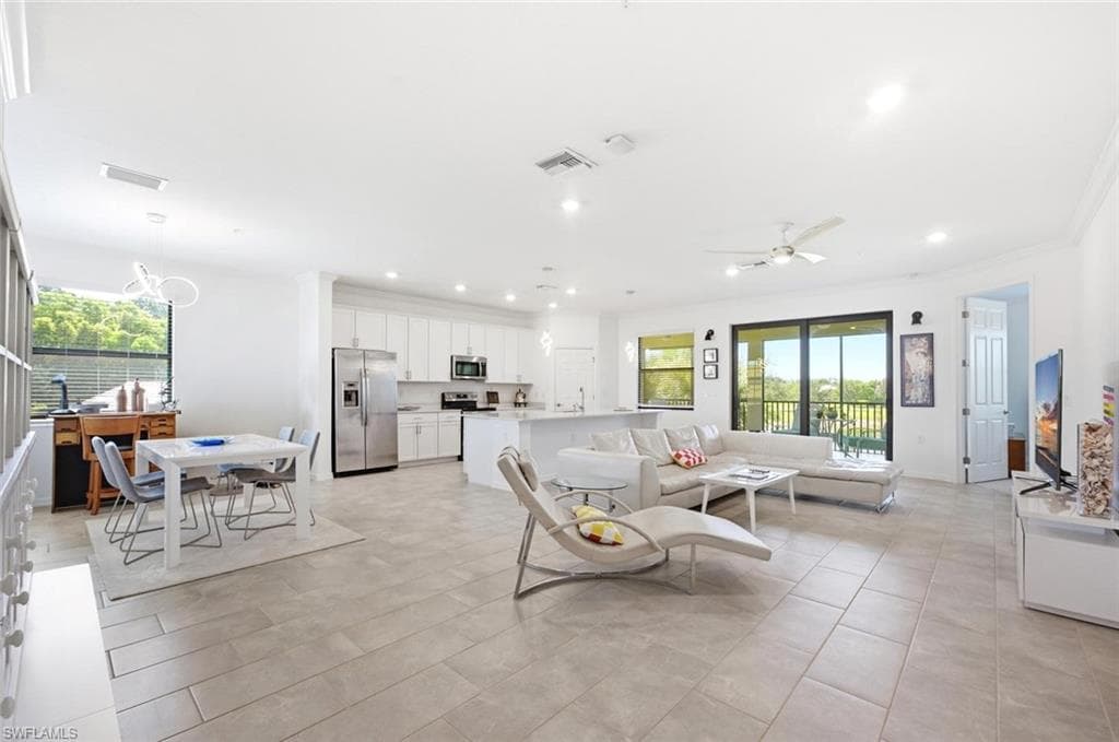 2352 Anguilla DR 201-3