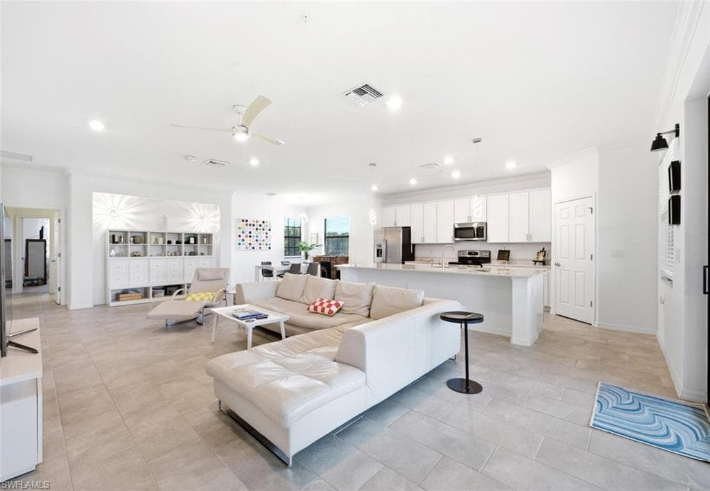 2352 Anguilla DR 201-8