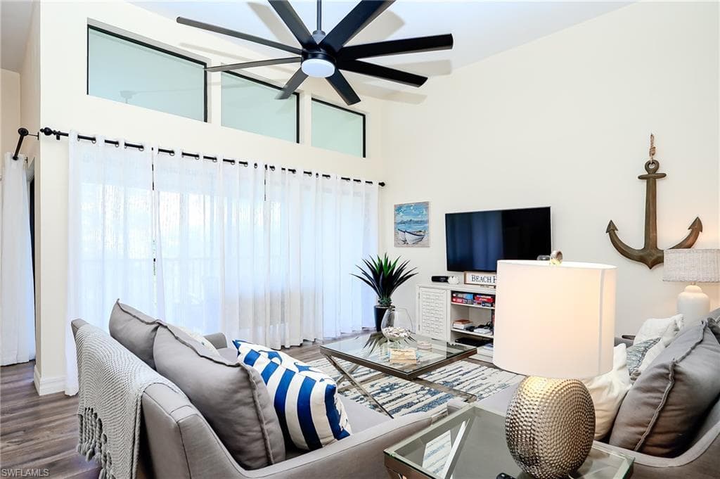 586 Beachwalk CIR O-305-6