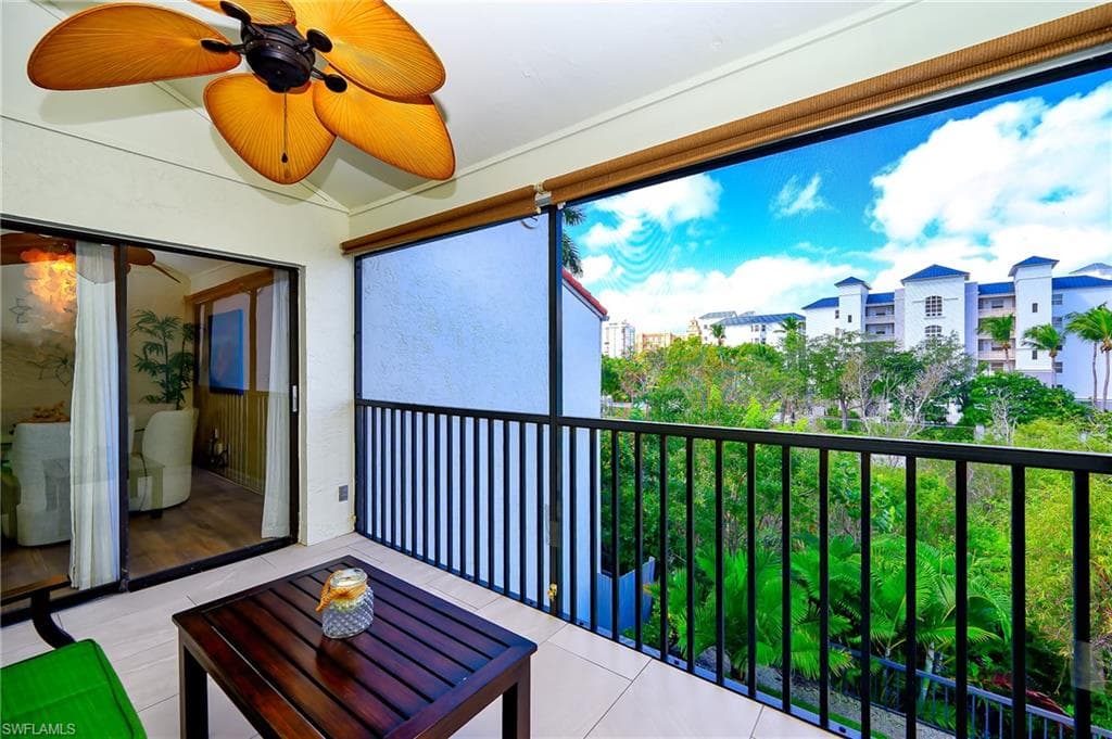586 Beachwalk CIR O-305-24
