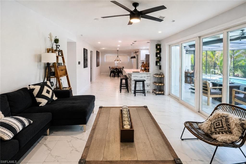 4439 Parrot AVE-2