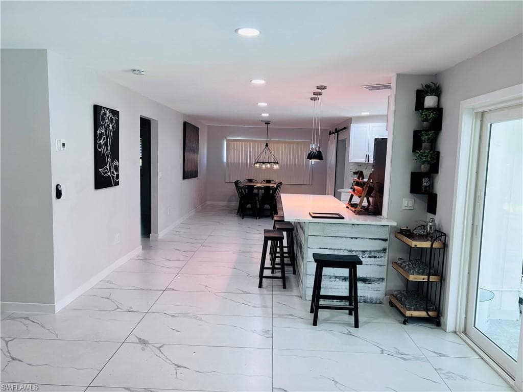 4439 Parrot AVE-18