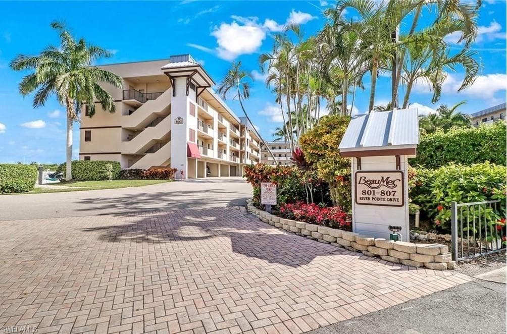 807 River Point DR 304D-3