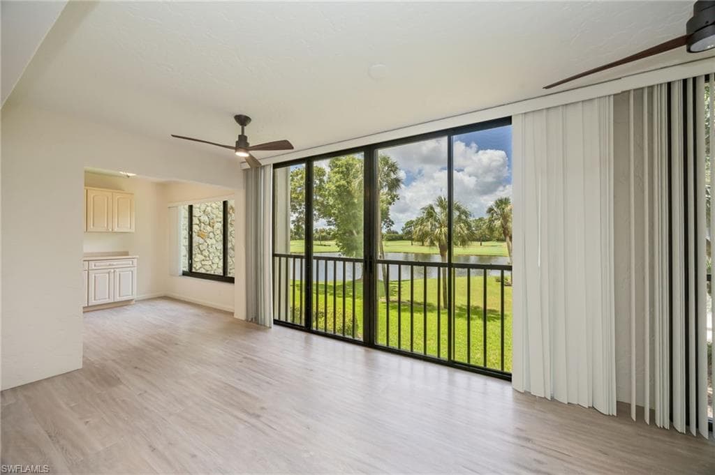 425 Wildwood LN-5