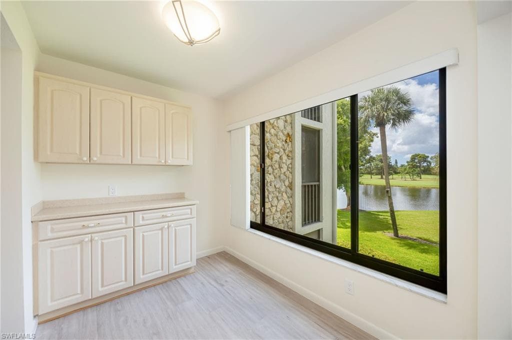 425 Wildwood LN-9