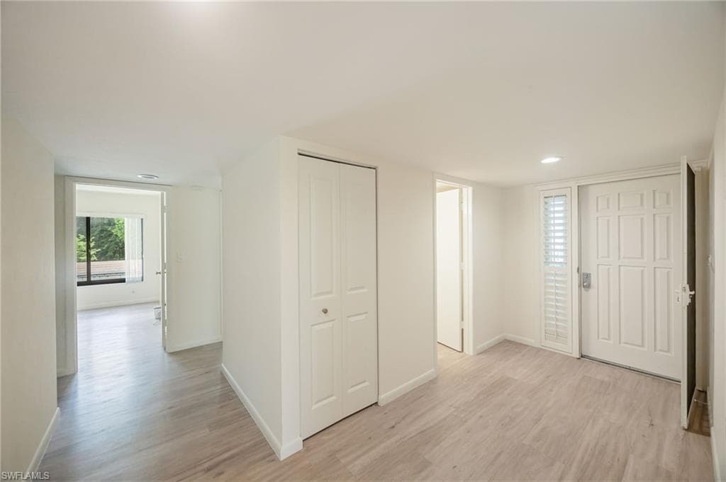 425 Wildwood LN-14