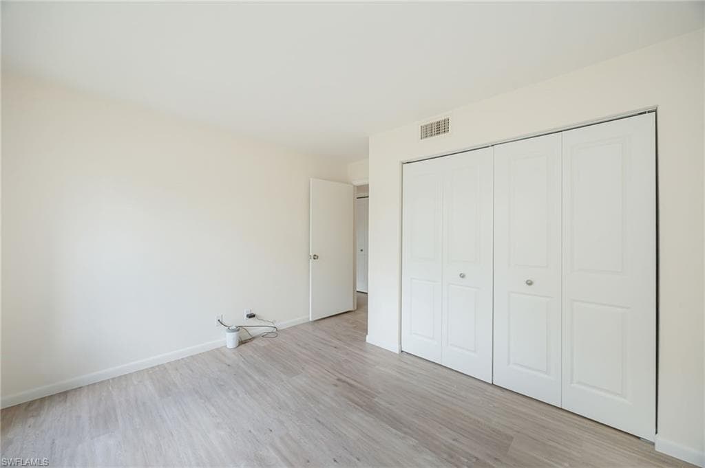 425 Wildwood LN-15