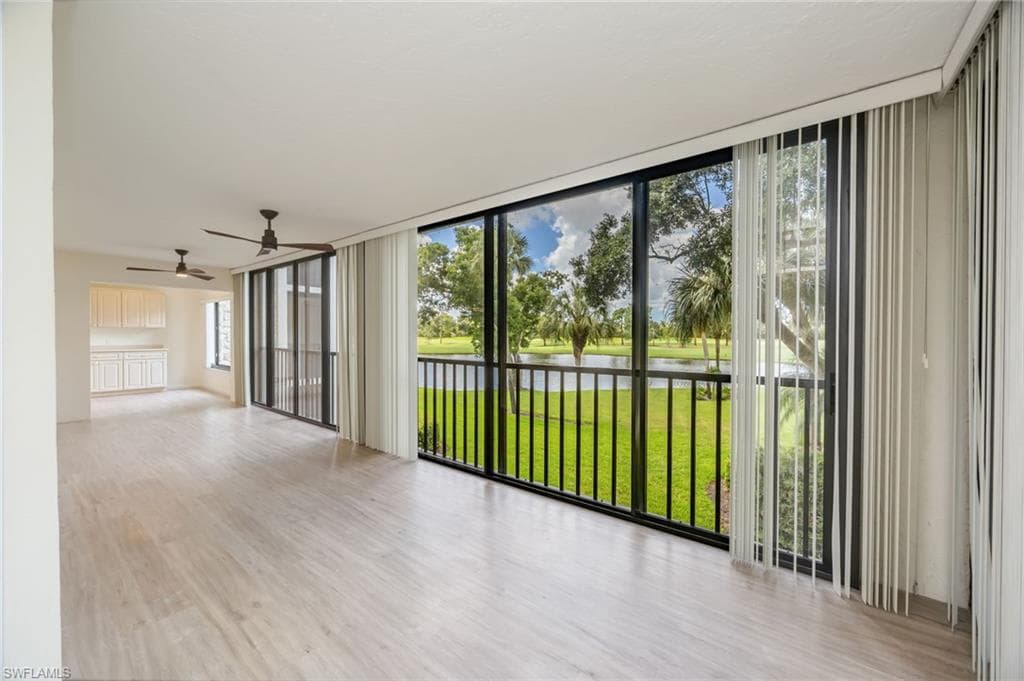 425 Wildwood LN-4