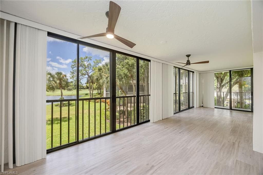 425 Wildwood LN-8
