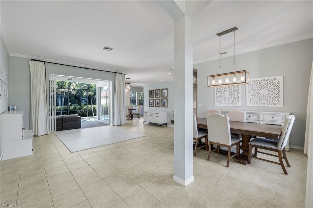 8748 Lake CIR-16