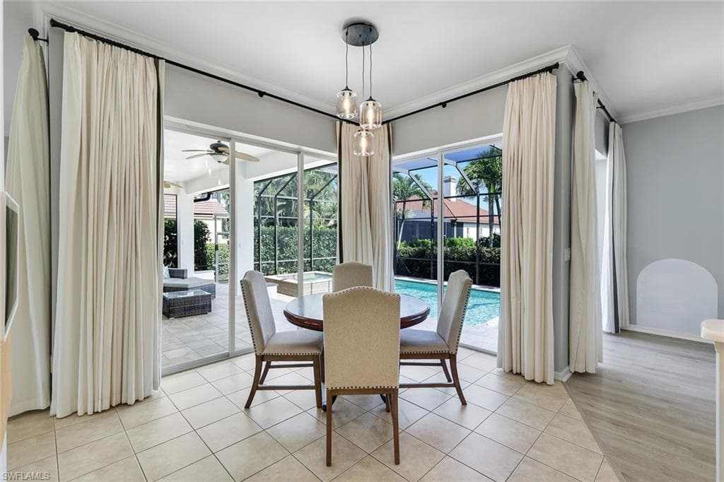 8748 Lake CIR-14