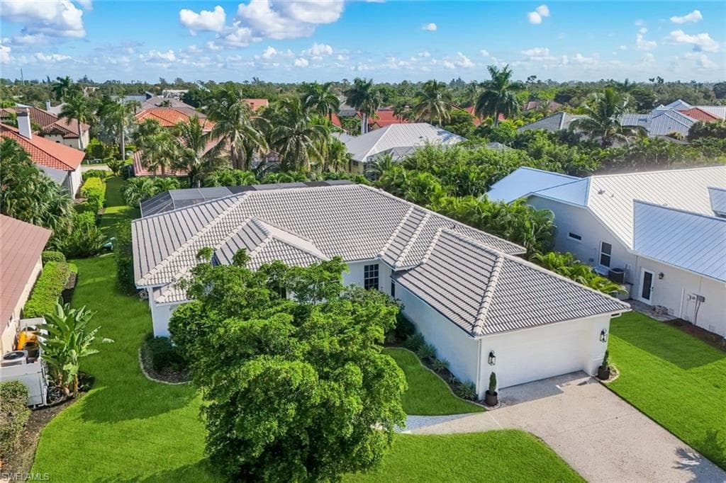 8748 Lake CIR-41
