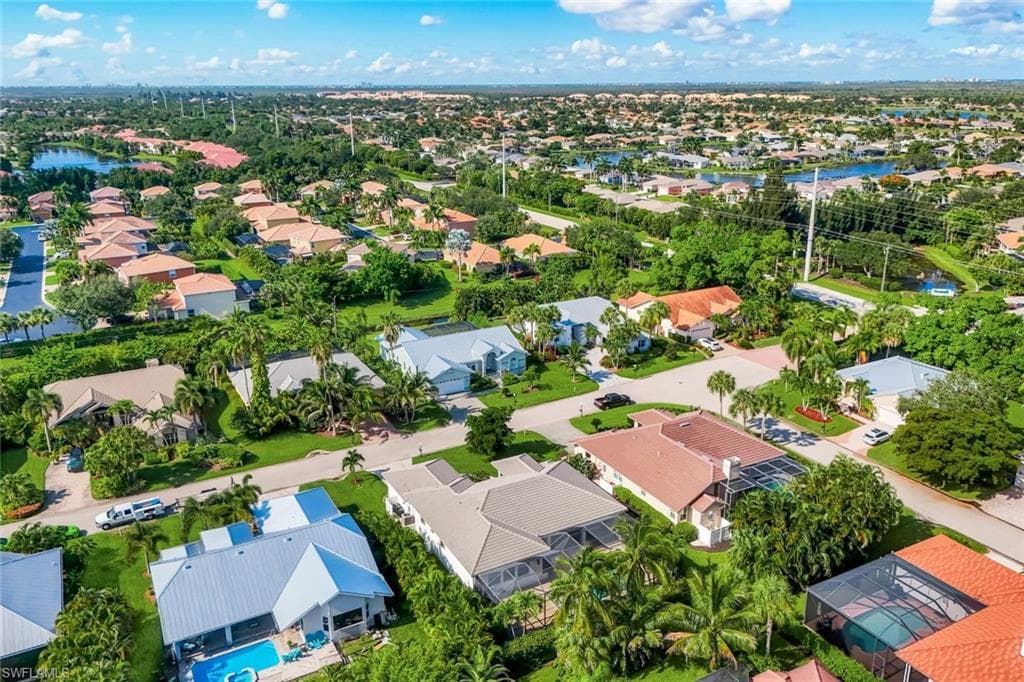 8748 Lake CIR-39