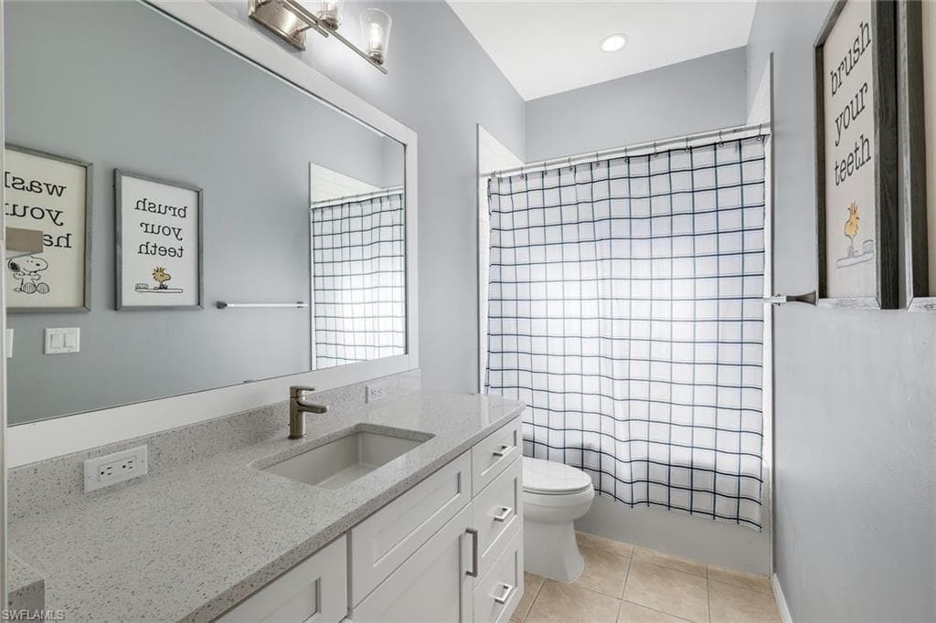 8748 Lake CIR-25