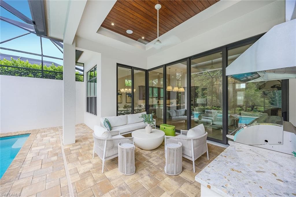 2935 Coco Lakes DR-43