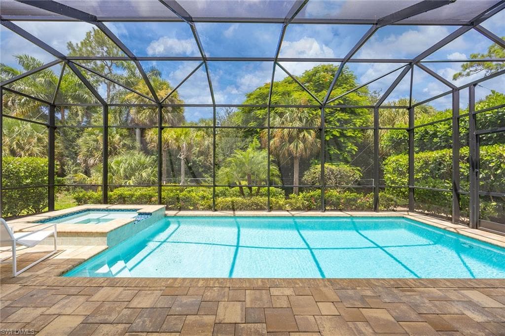 2935 Coco Lakes DR-36