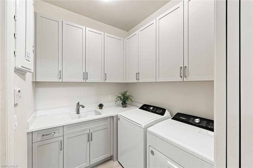2935 Coco Lakes DR-34
