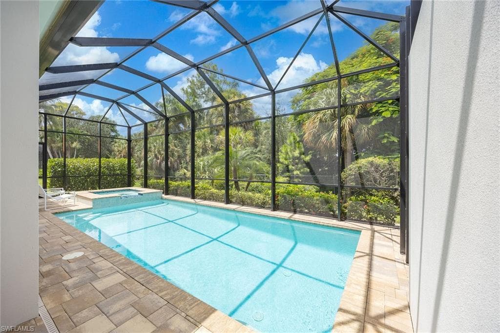 2935 Coco Lakes DR-38