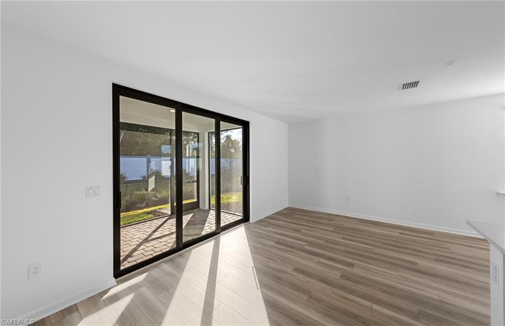 27818 Solis Grande DR-10