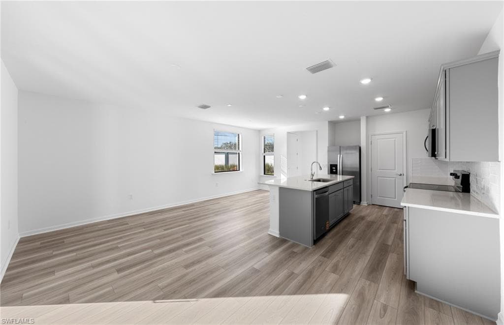 27818 Solis Grande DR-8