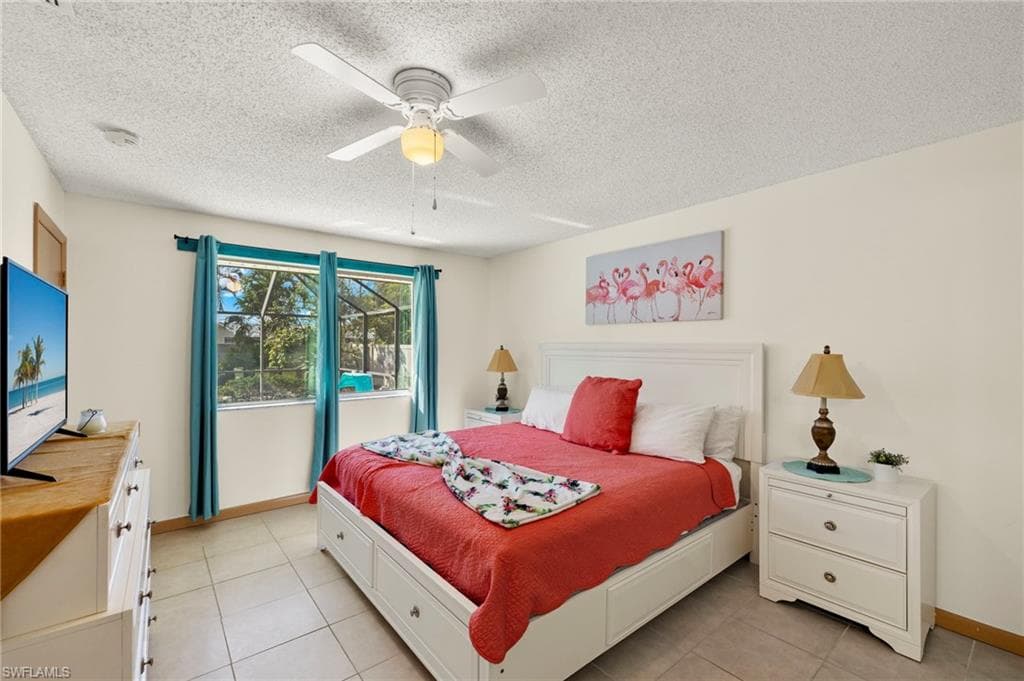 4380 Saint Clair AVE W-13