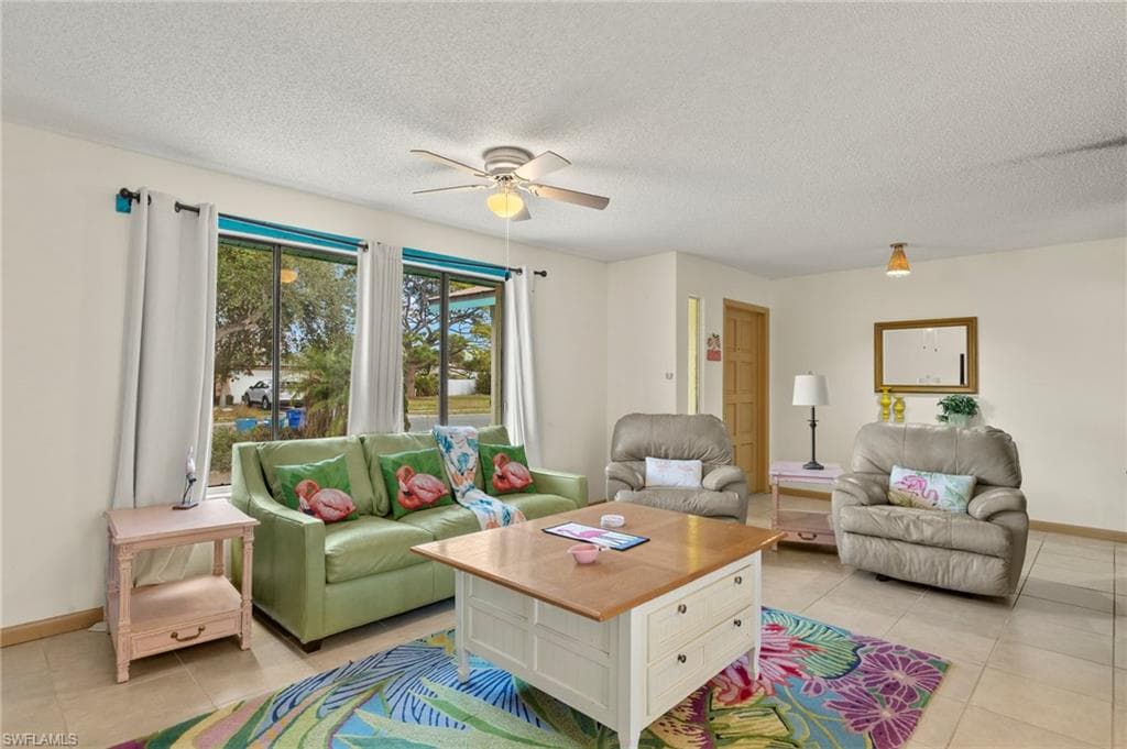 4380 Saint Clair AVE W-3