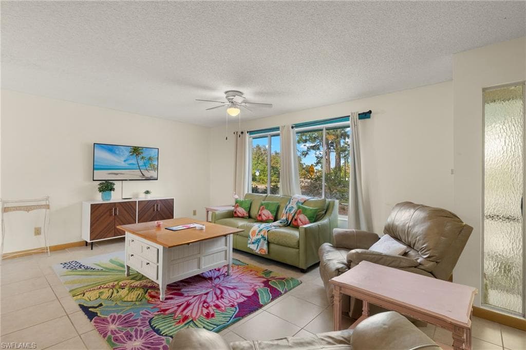 4380 Saint Clair AVE W-4