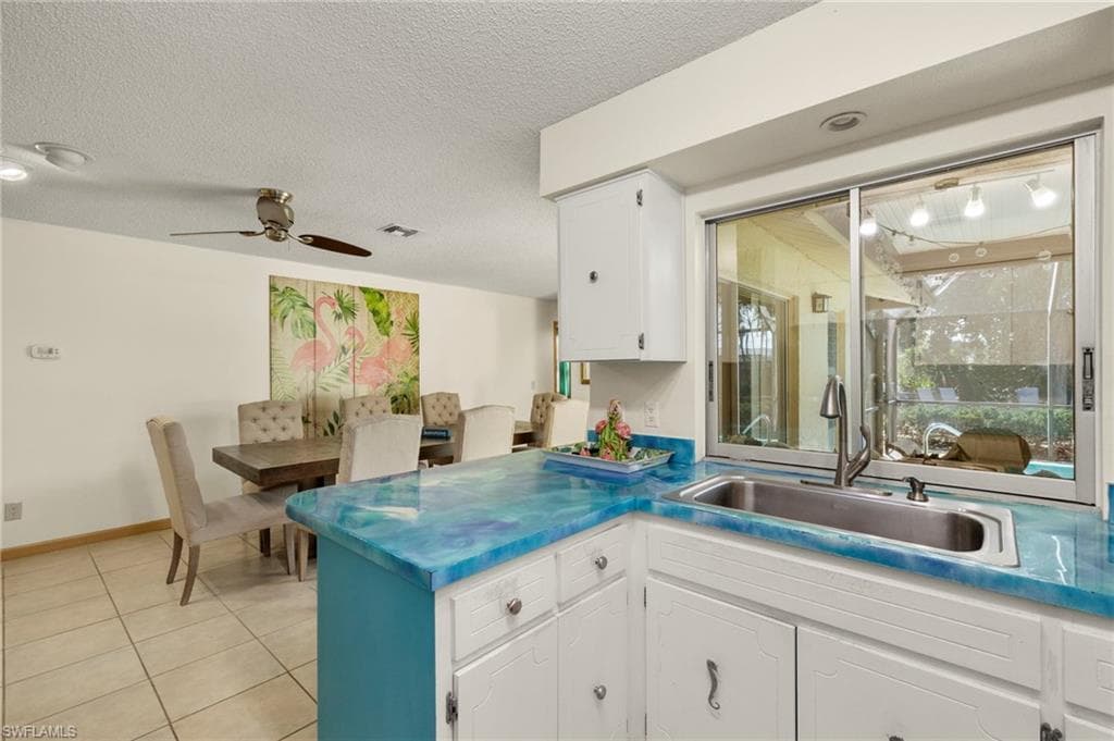 4380 Saint Clair AVE W-8