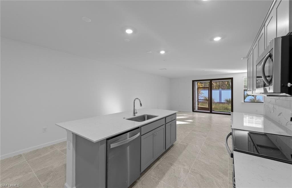27828 Solis Grande DR-8