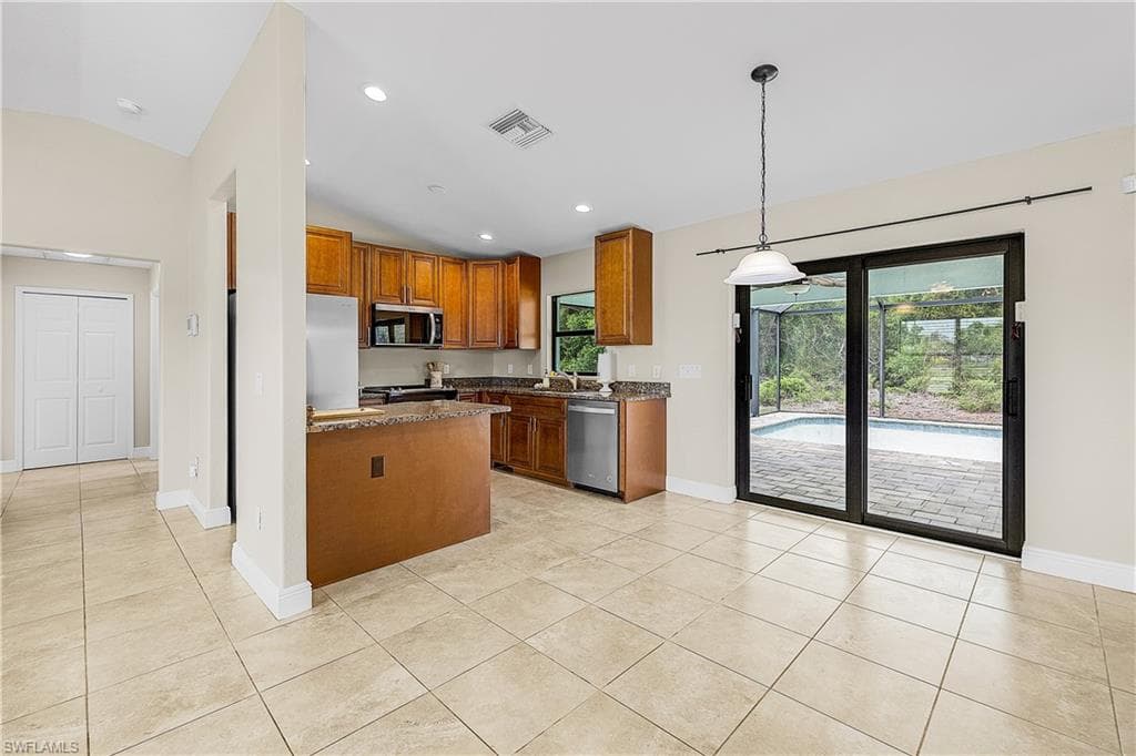 11463 Oakland DR-9