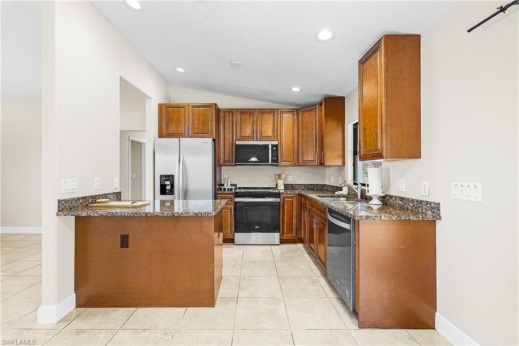 11463 Oakland DR-11