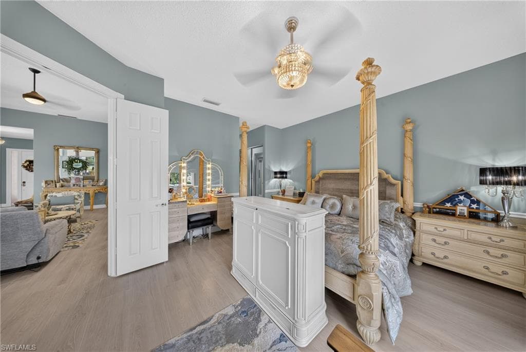 3204 Benicia CT-16