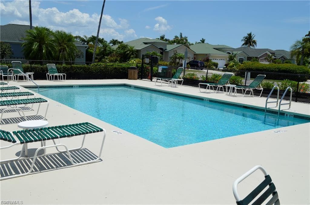 1702 Emerald Cove DR-17