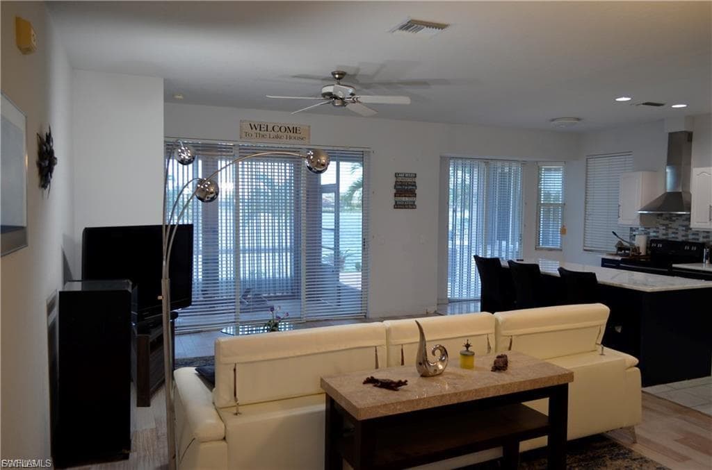 1702 Emerald Cove DR-7