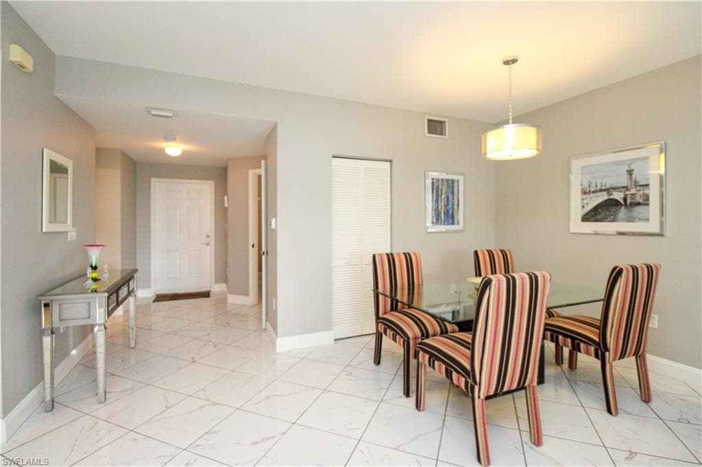 519 Roma CT 3-305-27