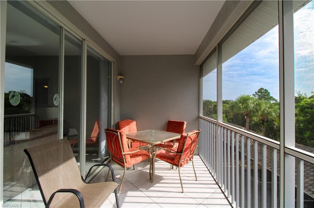 519 Roma CT 3-305-40