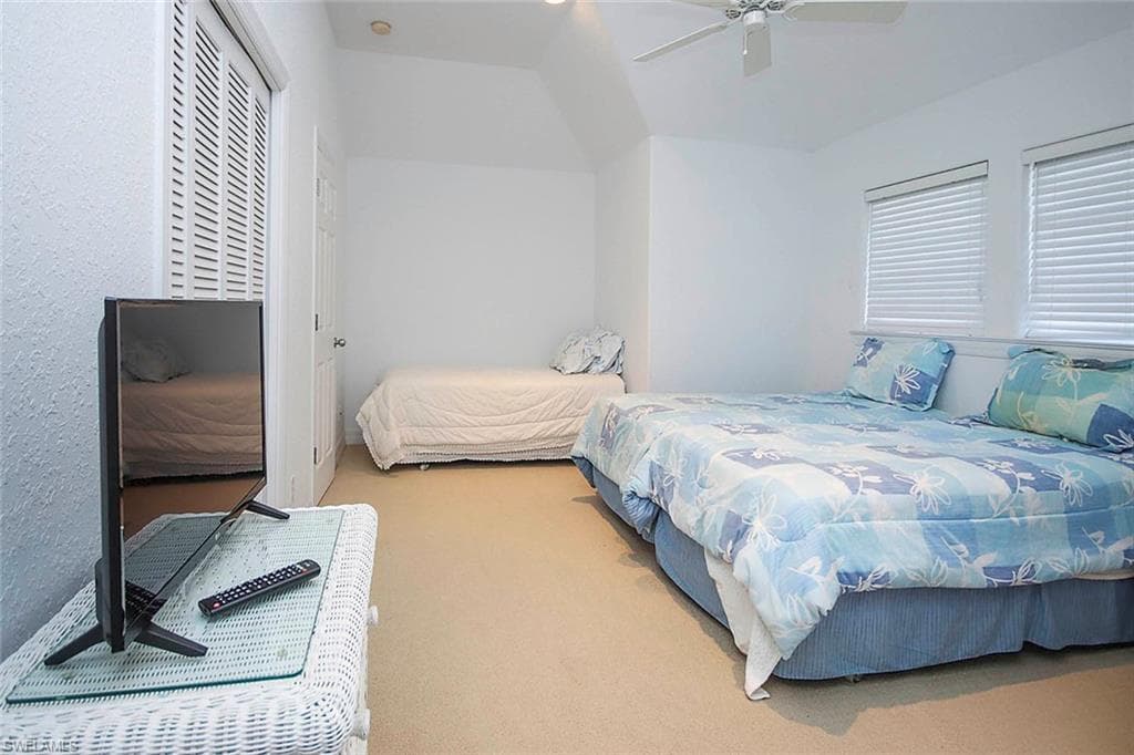 580 Sea Oats DR-33