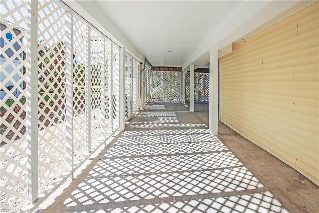 580 Sea Oats DR-48