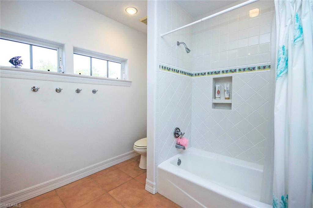 580 Sea Oats DR-29