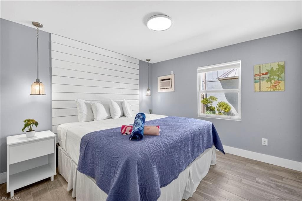235 Mango ST 235,237-32