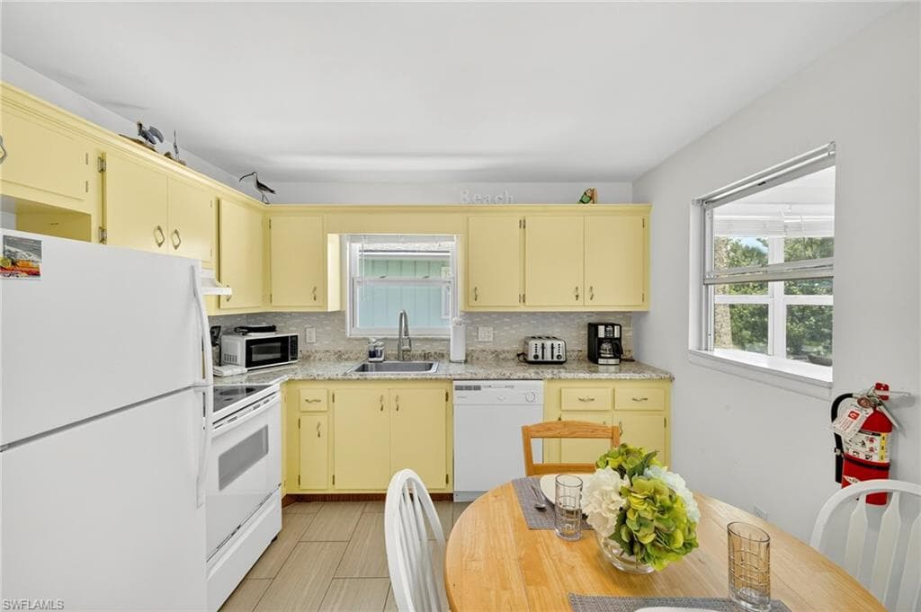 235 Mango ST 235,237-20
