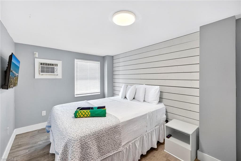 235 Mango ST 235,237-37