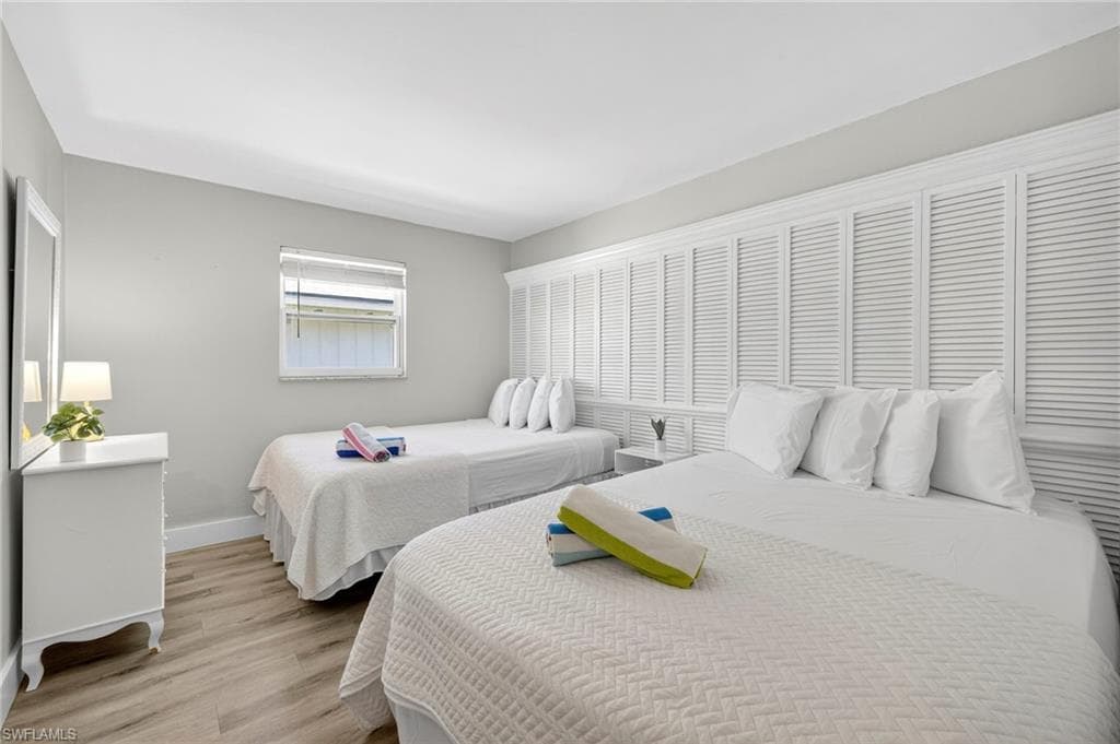 245 Mango ST-23