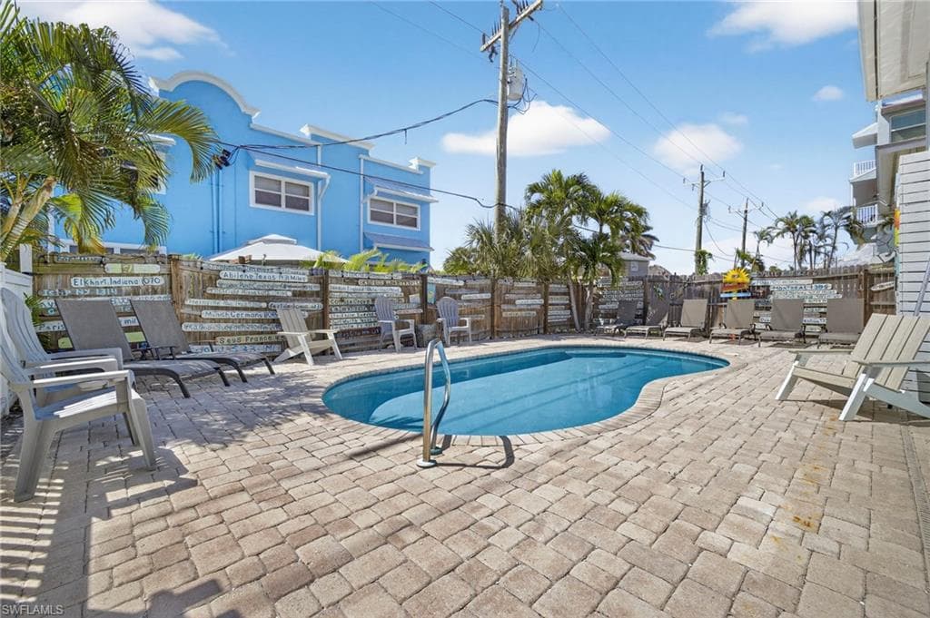 245 Mango ST-6