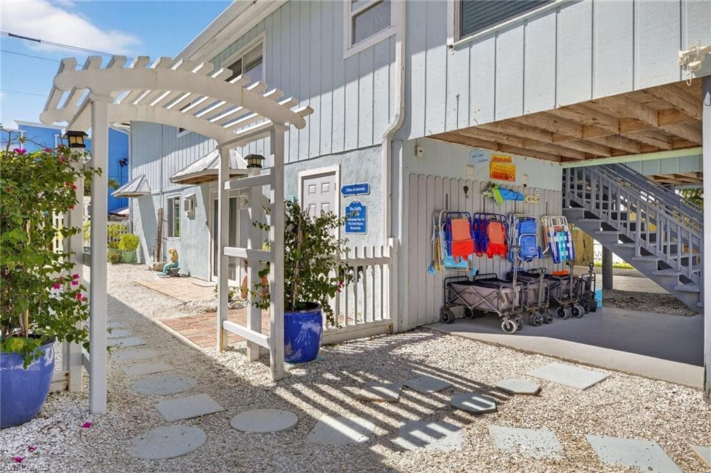 245 Mango ST-3
