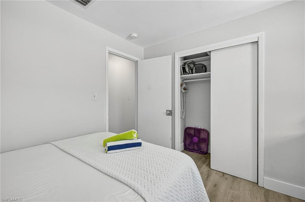 245 Mango ST-24